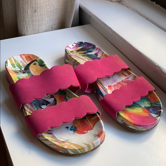 NEVER WORN- Kaanas tropical pool slides. Size 8 - Picture 1 of 3